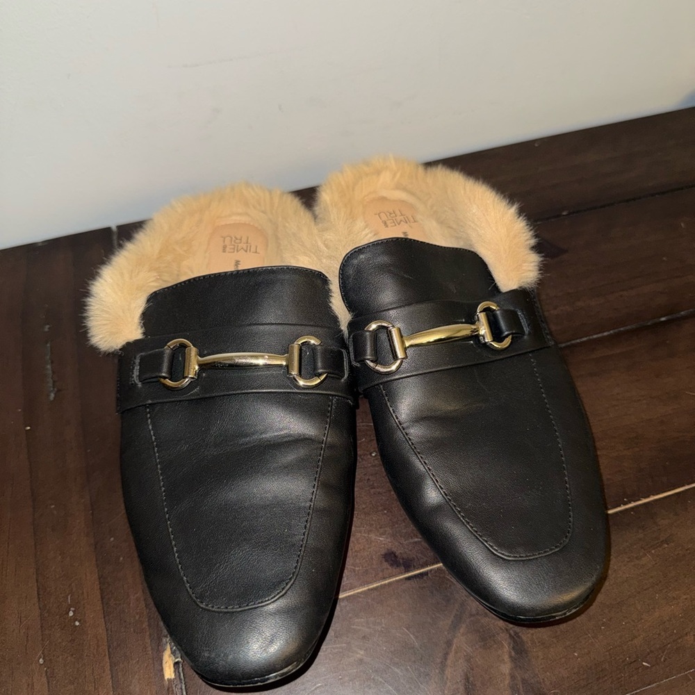 Time and Tru Black Faux Leather Fur-Lined Slip-On Mules with Gold Accent